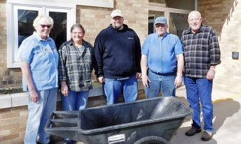 Murray Country Master Gardeners donate wheelbarrow to Fulda Community Garden