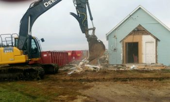 Little blue landmark: Lake Beauty School demolished