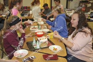 6th grade.gingerbread.03