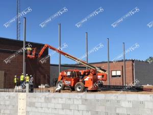 gym.steel columns going up